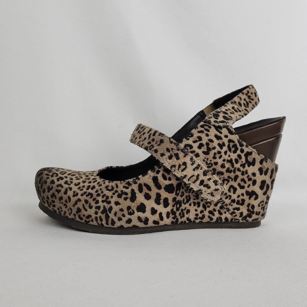 OTBT Animal Print Leather Calf Hair Wedge Heel Shoes Size 7.5